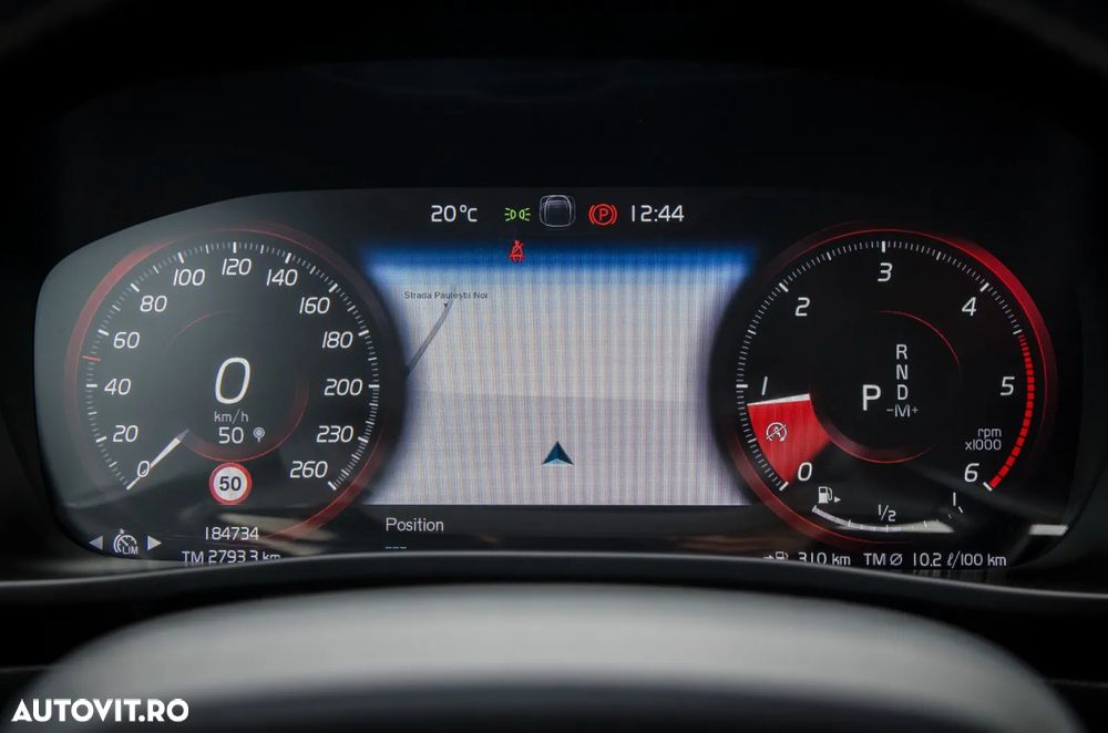 Volvo XC 40 D4 AWD Geartronic R-Design - 27