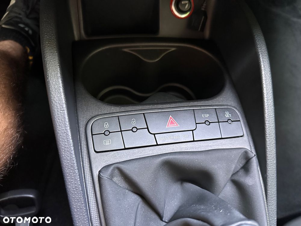 Seat Ibiza SC 1.6 TDI CR Sport - 13