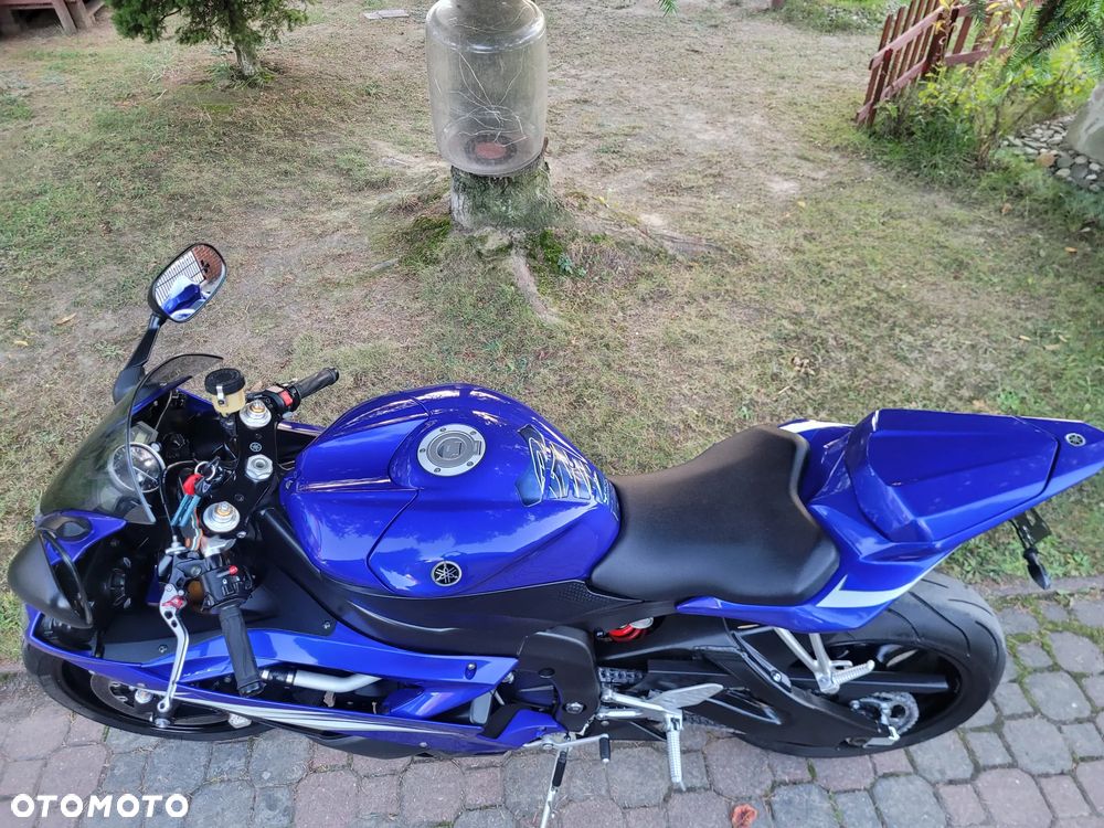 Yamaha R6 - 32