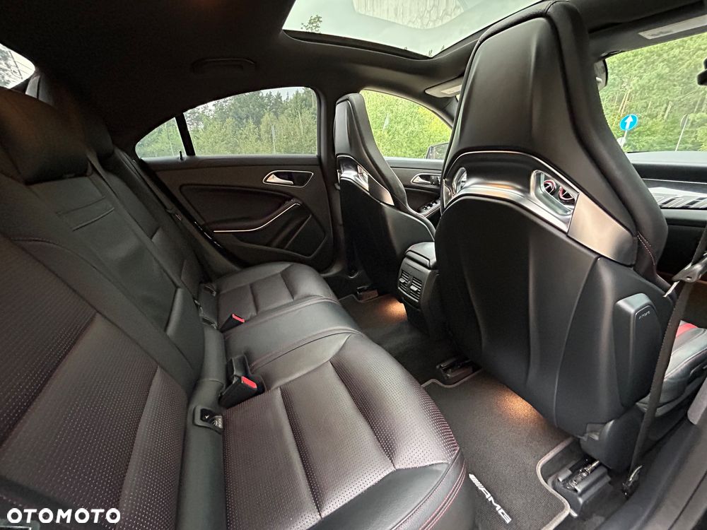 Mercedes-Benz CLA AMG 45 4-Matic - 31