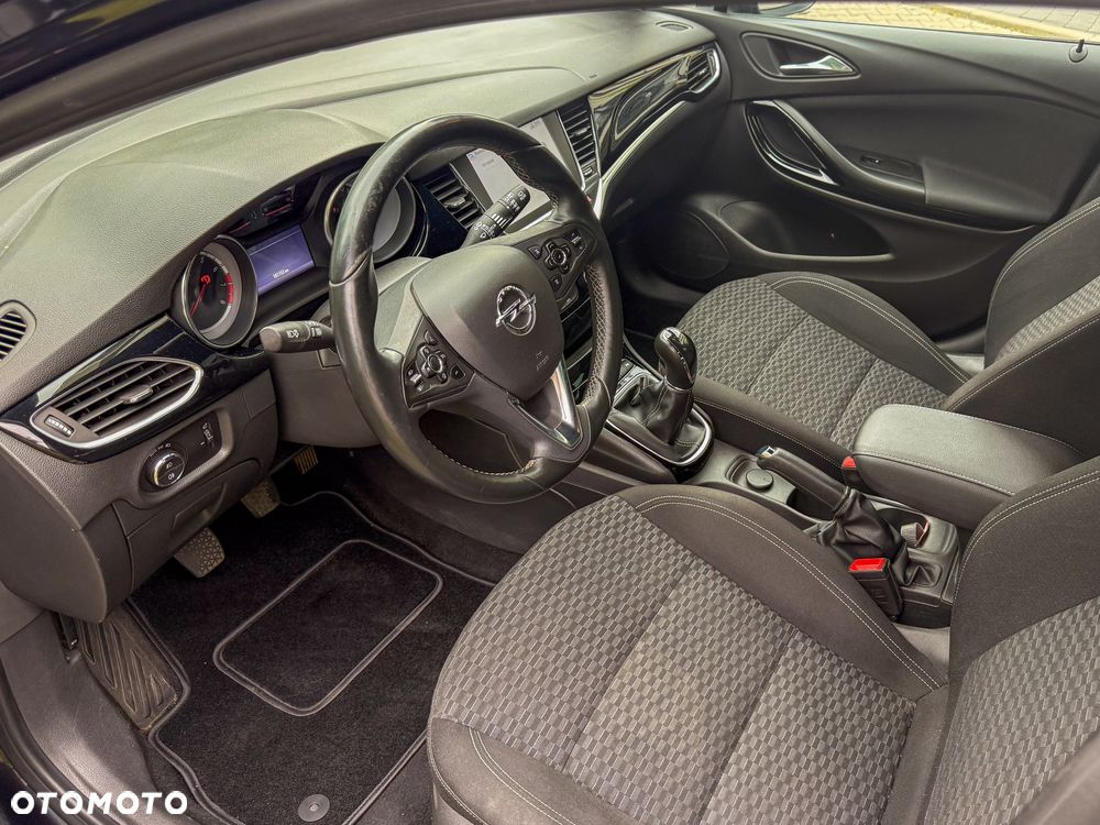 Opel Astra ver-1-4-turbo-dynamic - 9