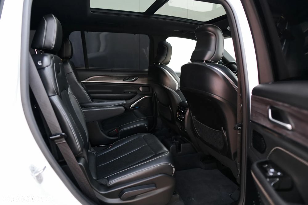 Jeep Grand Cherokee - 10