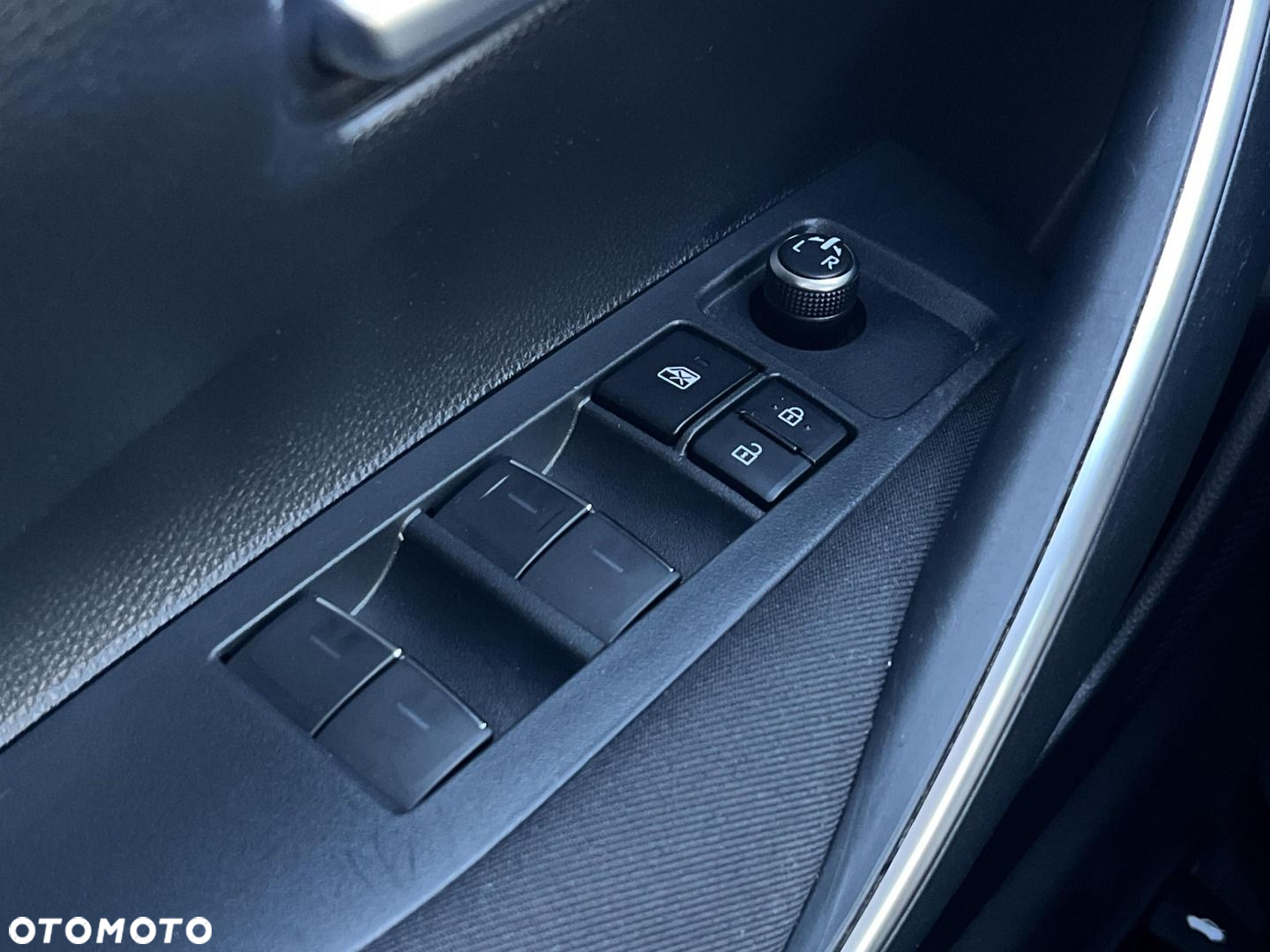 Toyota Corolla - 26