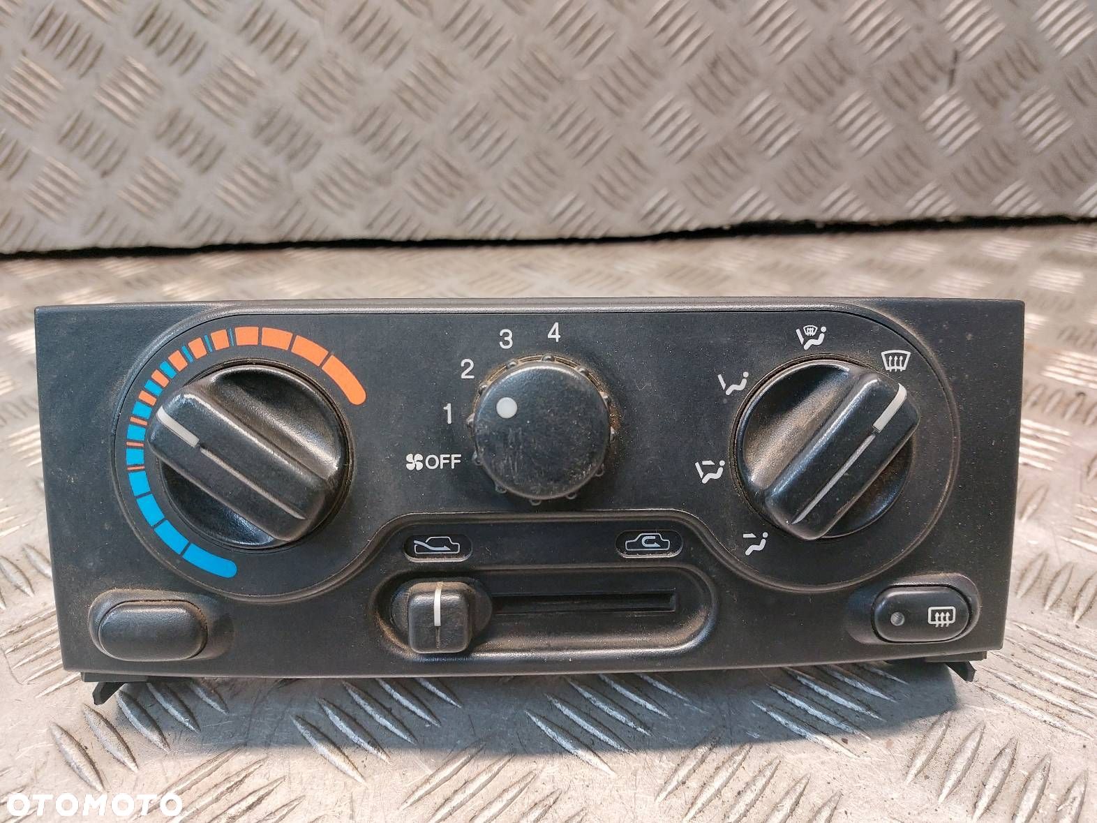 PANEL NAWIEWU DAEWOO LANOS - 1