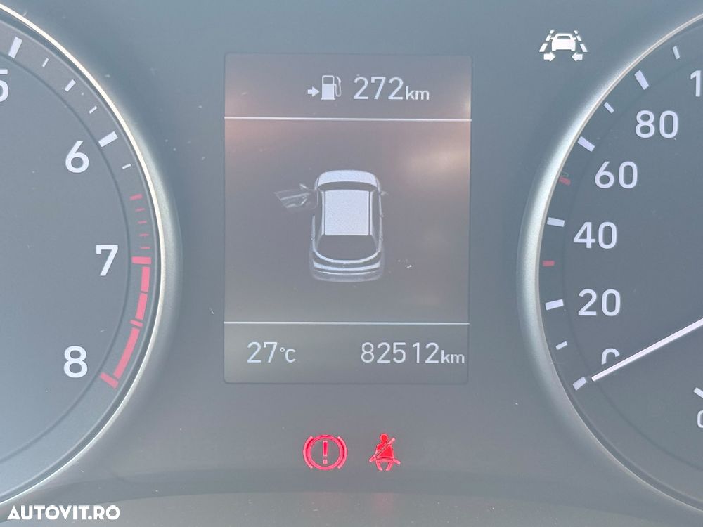 Hyundai i30 1.4 100CP 5DR M/T Classic - 6