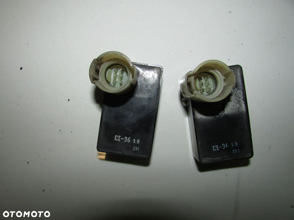 Honda XLV 750 RD01 moduł zapłonu sterownik 1szt - 1