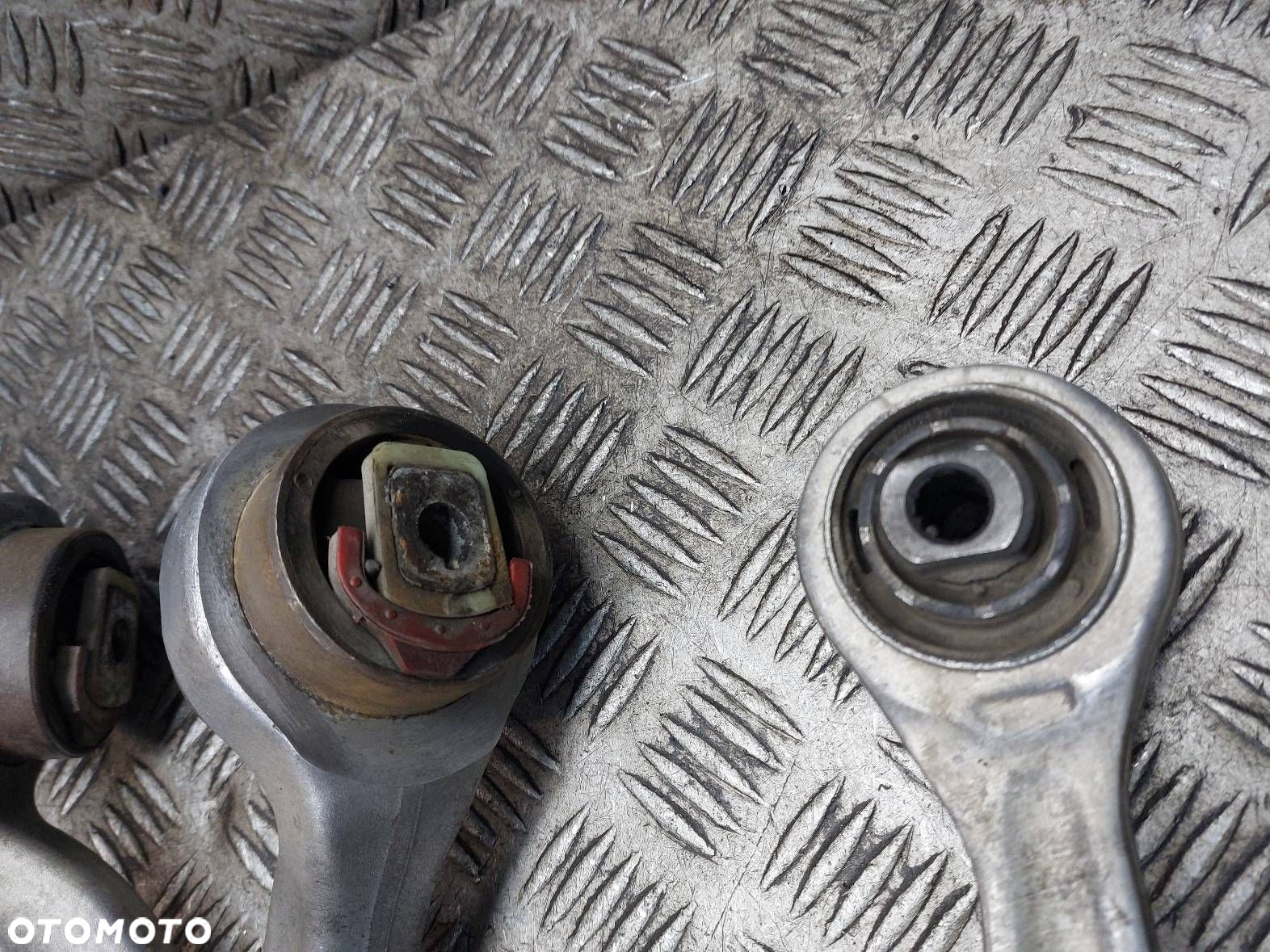 WAHACZ WAHACZE PRZÓD KOMPLET AUDI A4 B5 PASSAT B5 AUDI A6 C5 - 5