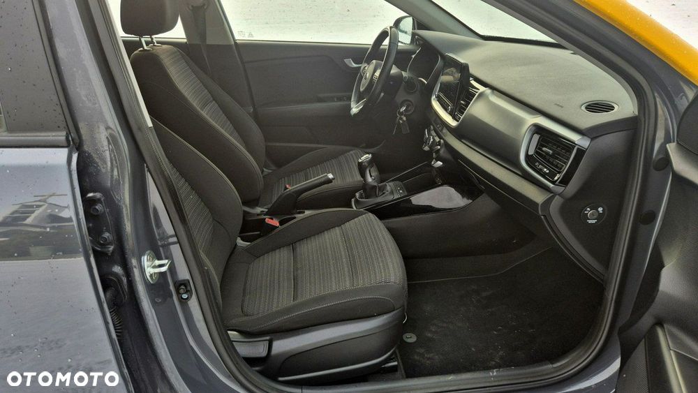 Kia Stonic - 10