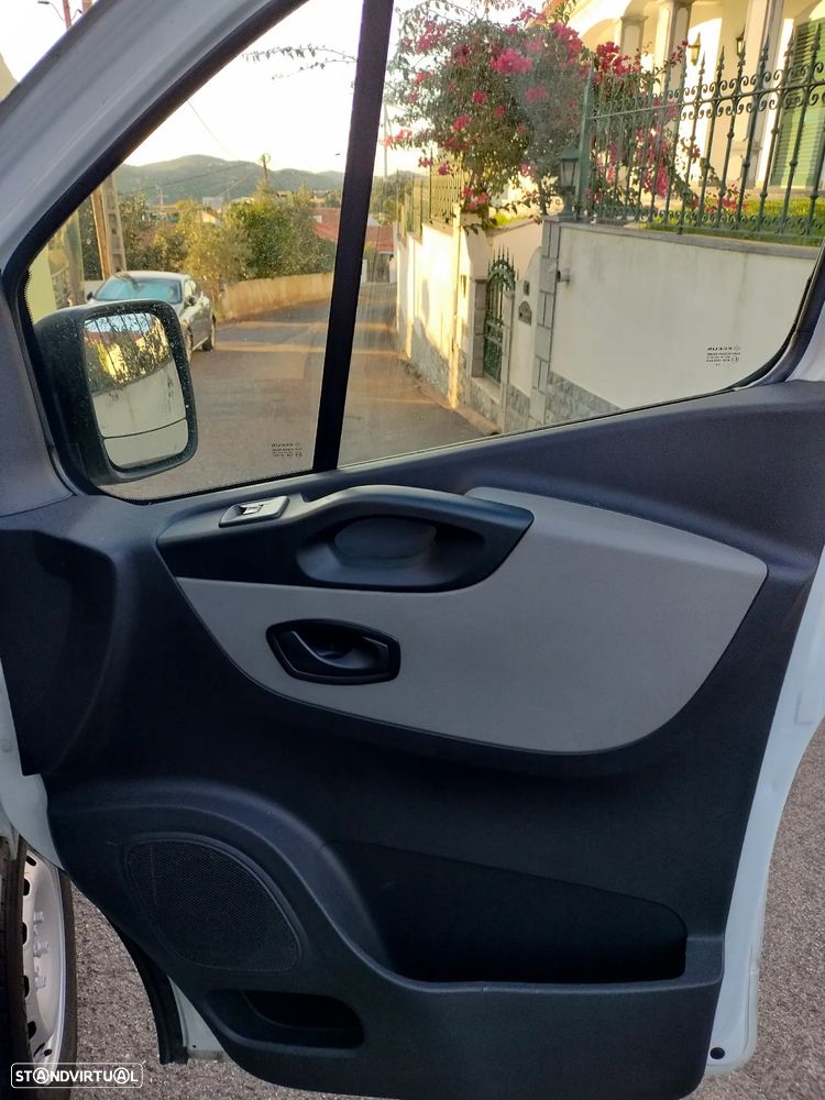 Renault Trafic 1.6 DCI - 10