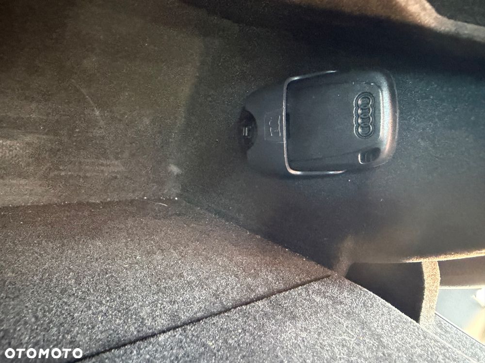 Audi A4 Limousine - 39