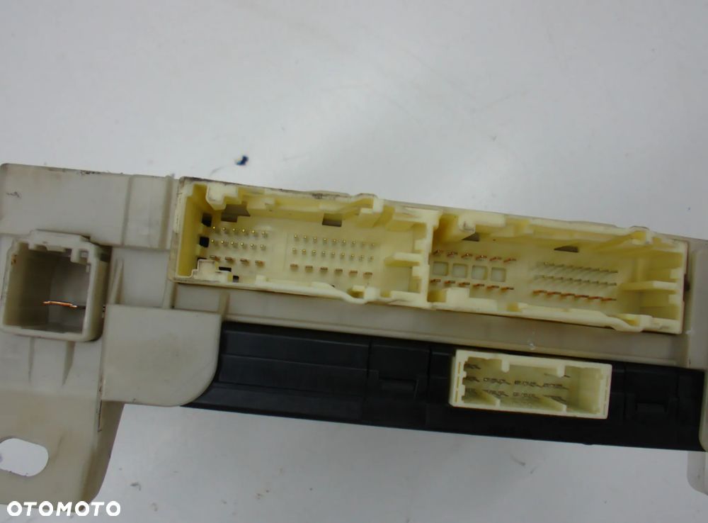 Toyota Yaris III 1.33 Zestaw Startowy Komputer Licznik Stacyjka - 6