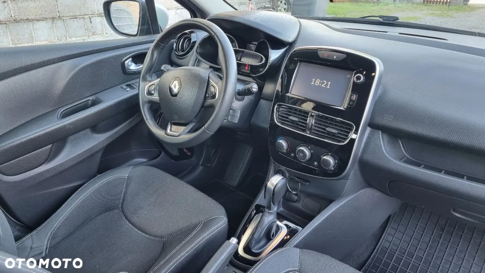 Renault Clio - 9