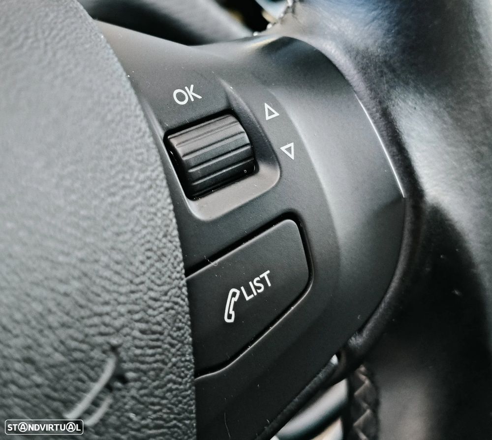 Peugeot 2008 1.6 BlueHDi Allure - 16