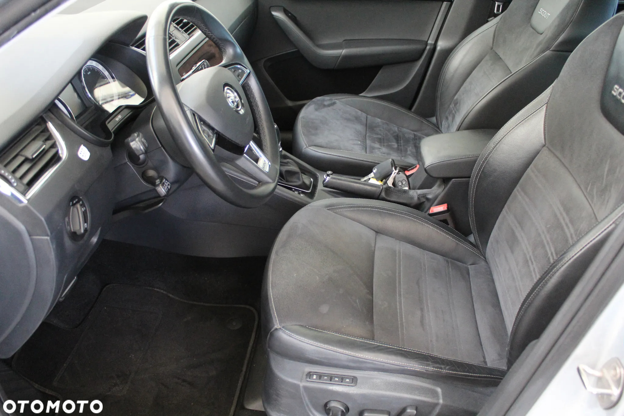 Skoda Octavia 2.0 TSI 4x4 Scout DSG - 12
