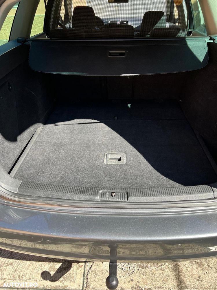 Volkswagen Golf 1.6 TDI DPF BlueMotion Technology MATCH - 14