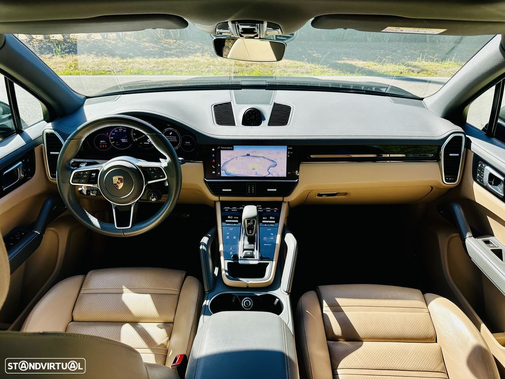 Porsche Cayenne - 36