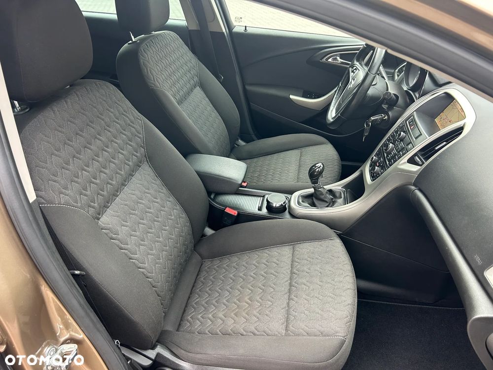 Opel Astra 1.4 Turbo - 26