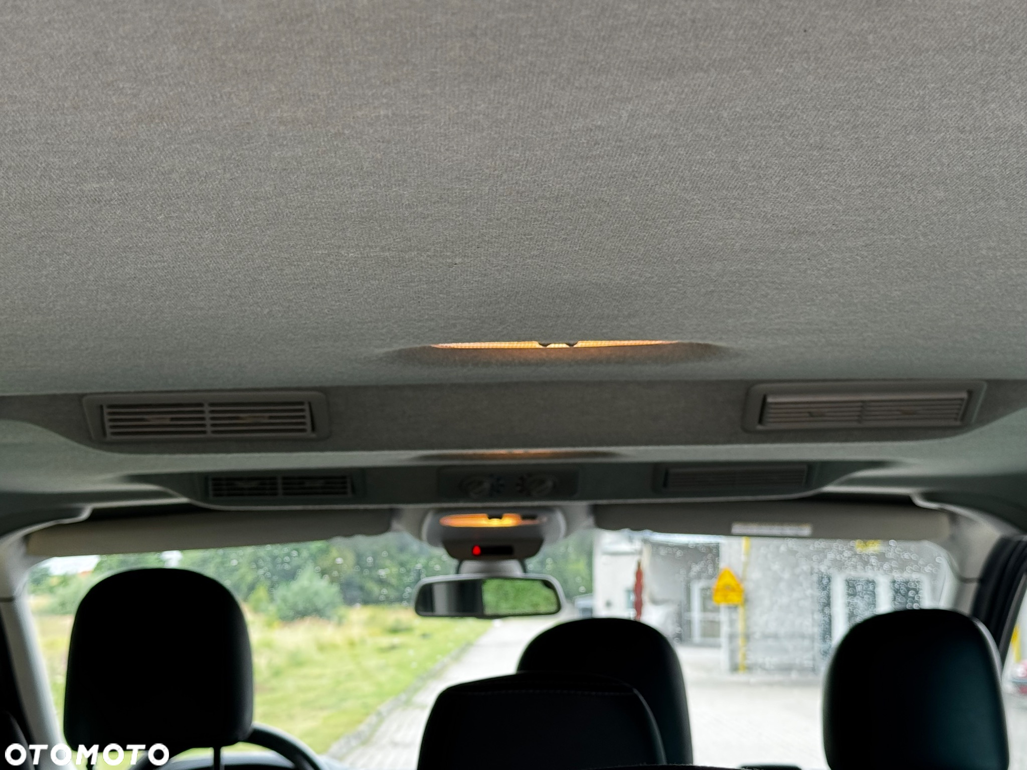 Opel Vivaro - 8