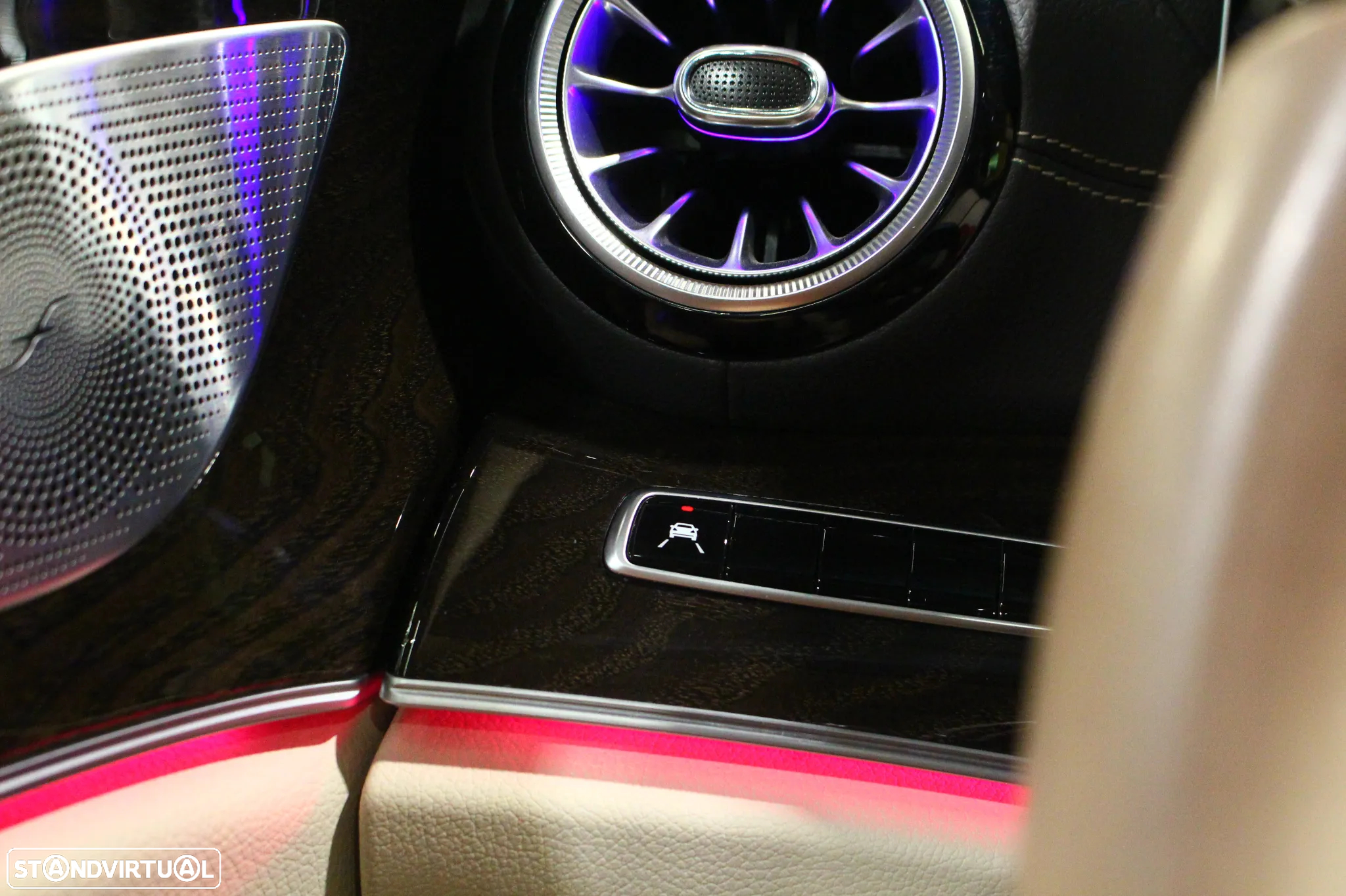Mercedes-Benz CLS 300 d - 34