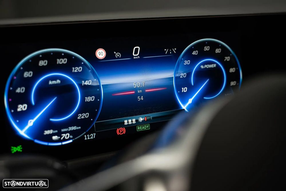 Mercedes-Benz EQA - 22