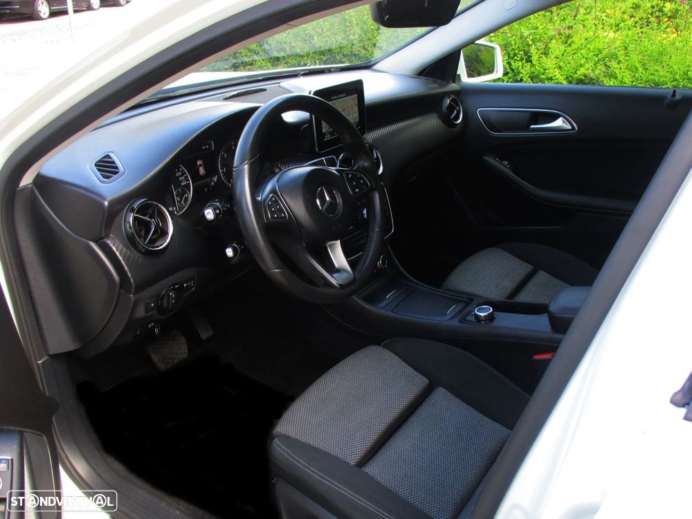 Mercedes-Benz GLA 180 d 7G-DCT Style - 10
