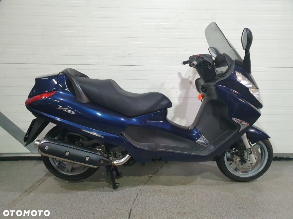 Piaggio X8 - 16