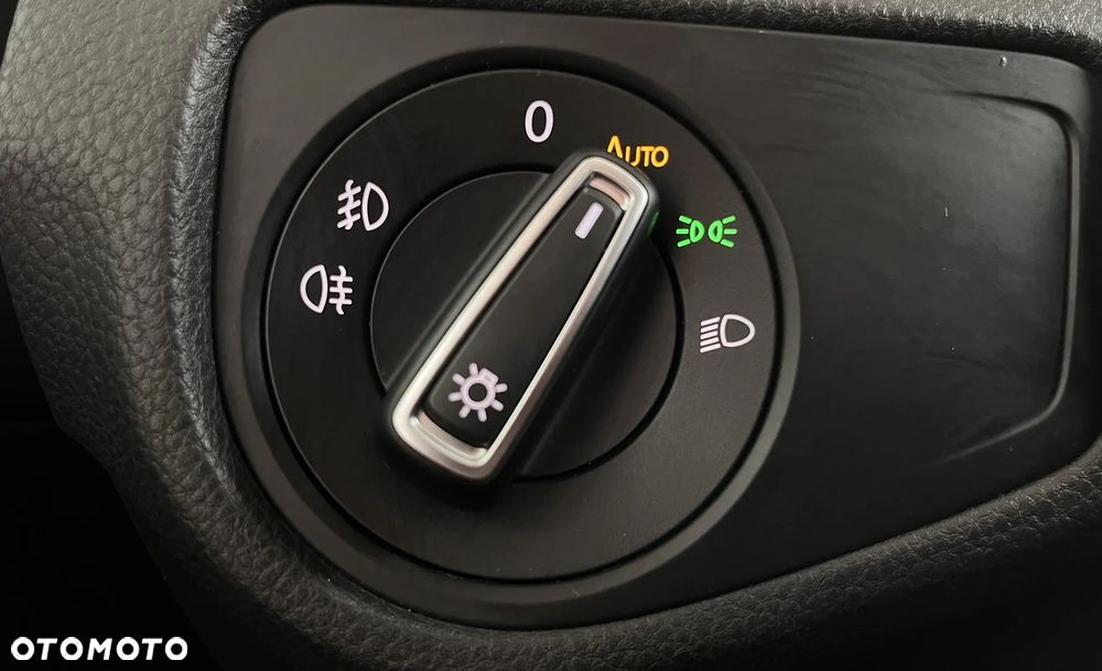 Volkswagen Golf Variant - 19