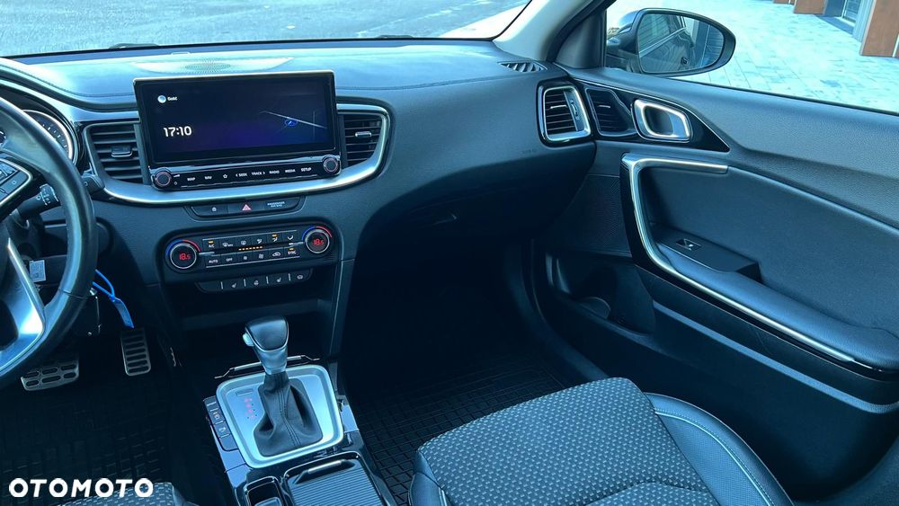 Kia Ceed 1.5 T-GDI MHEV Business Line - 10