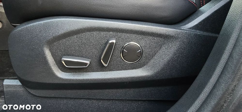 Ford S-Max 2.0 EcoBlue Twin-Turbo ST-Line - 21