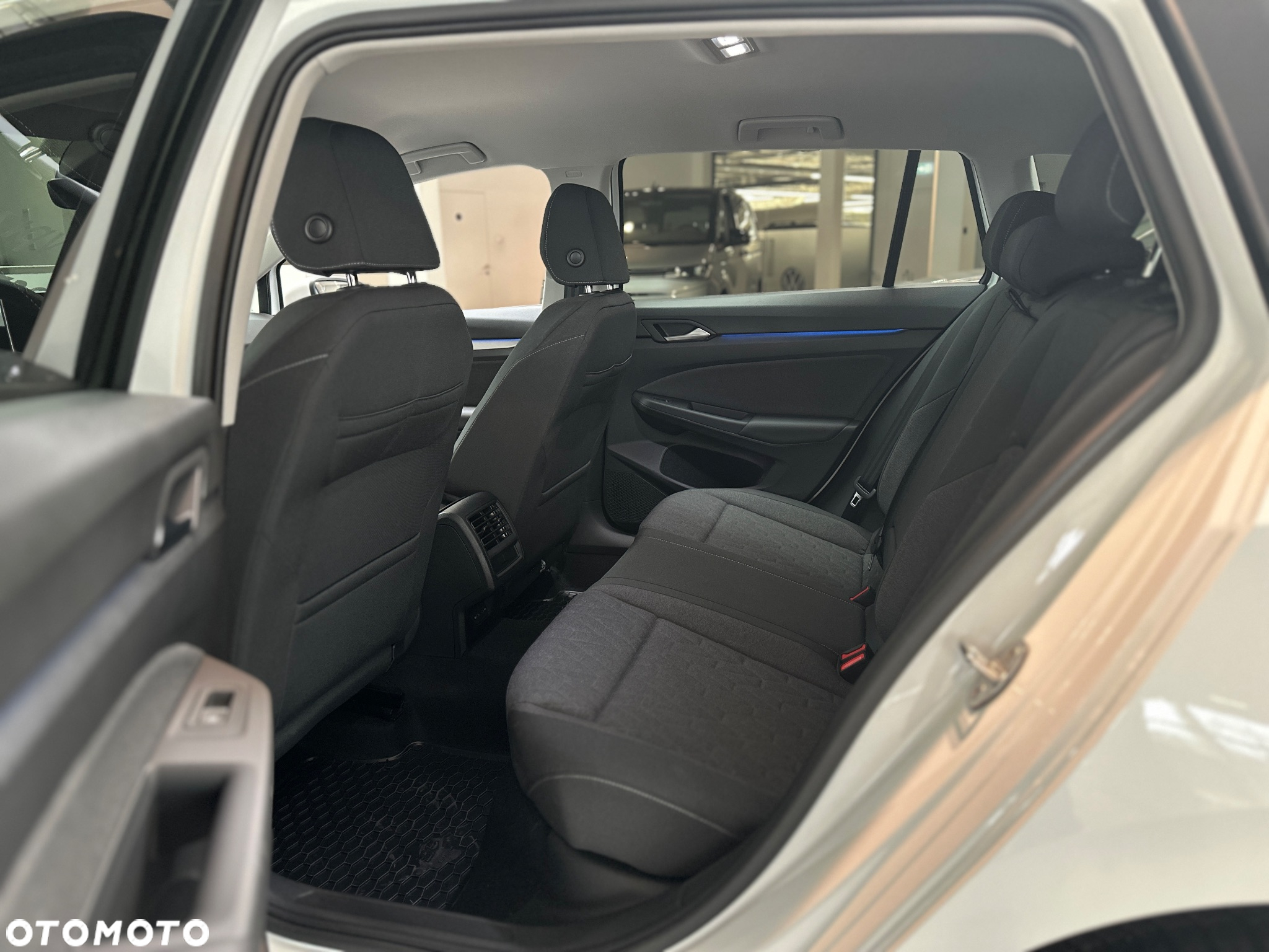 Volkswagen Golf VIII 1.5 TSI Life - 8