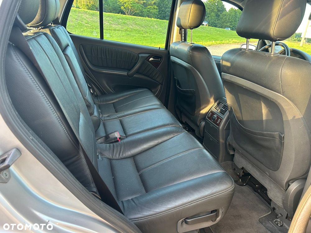 Mercedes-Benz ML 400 CDI - 23