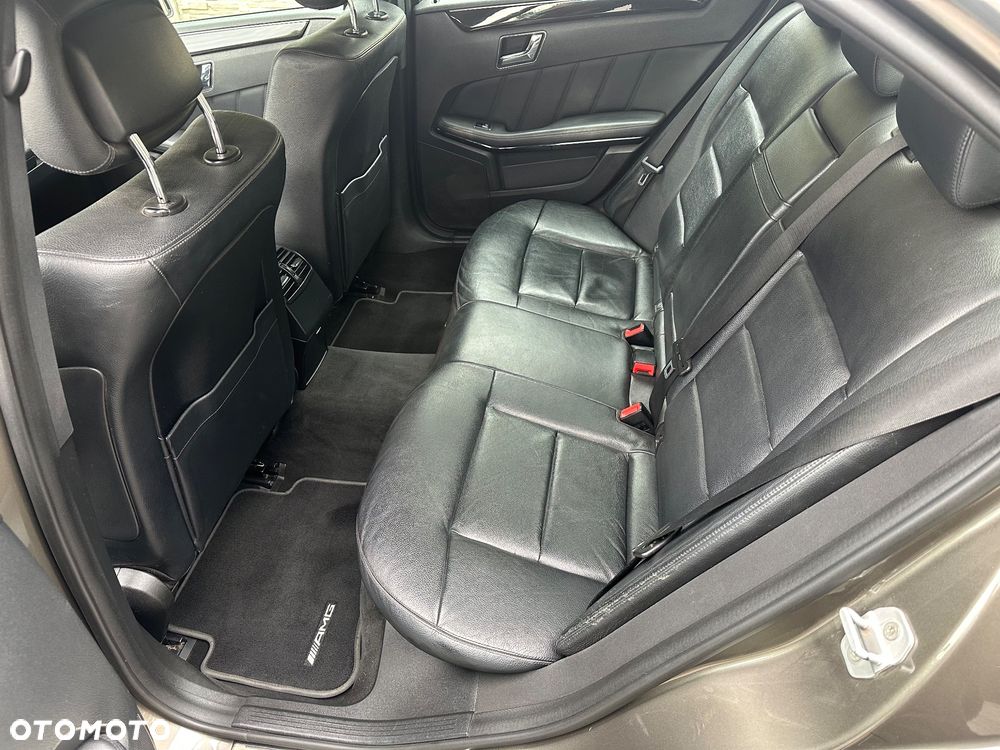 Mercedes-Benz Klasa E 220 CDI DPF BlueEFFICIENCY Automatik Avantgarde - 14