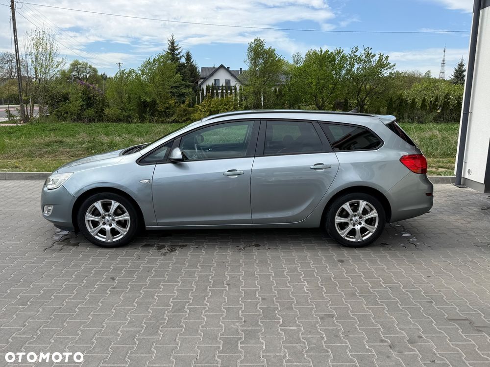 Opel Astra 2.0 CDTI Automatik Exklusiv - 2