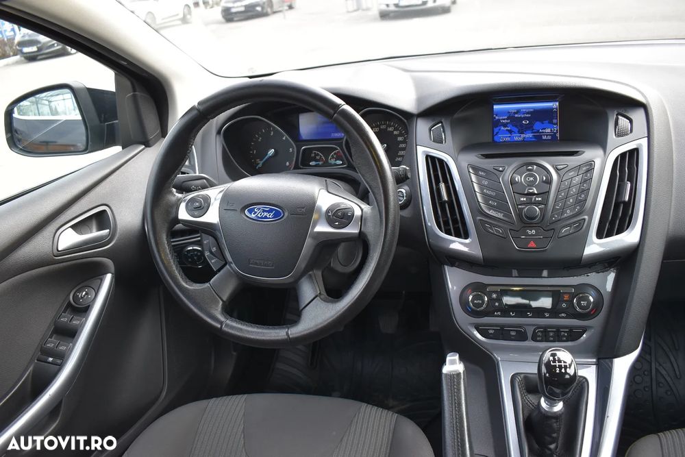 Ford Focus 1.6 TDCI DPF Start-Stopp-System Titanium - 6