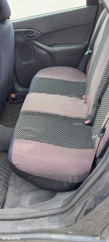 Ford Focus Ambiente - 5