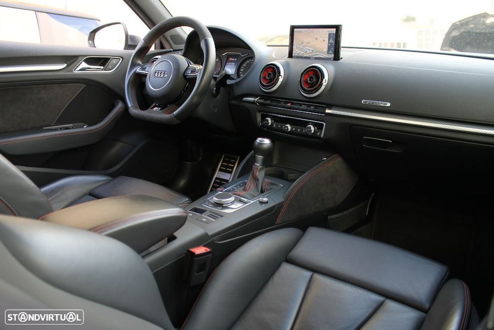 Audi RS3 Sportback 2.5 TFSI quattro S tronic - 18