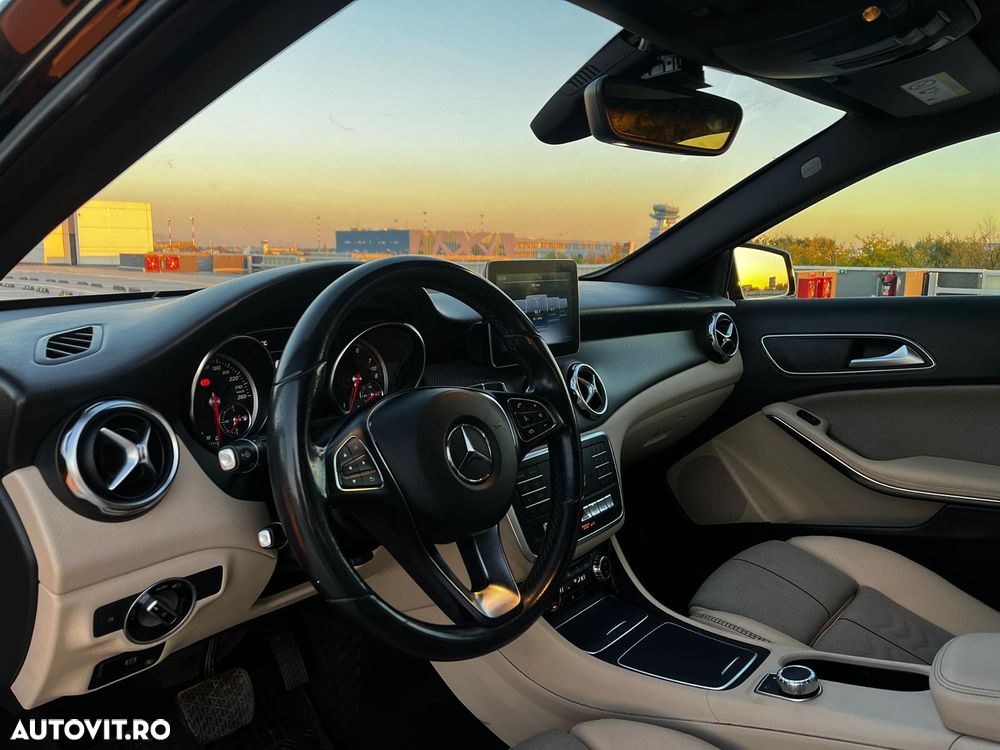 Mercedes-Benz GLA - 12