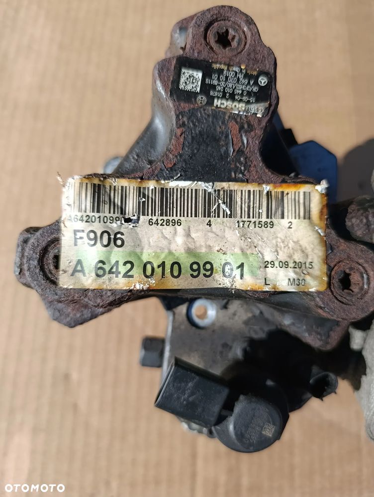 MERCEDES W212 3.0 CDI POMPA WTRYSKOWA A6420701001 - 2
