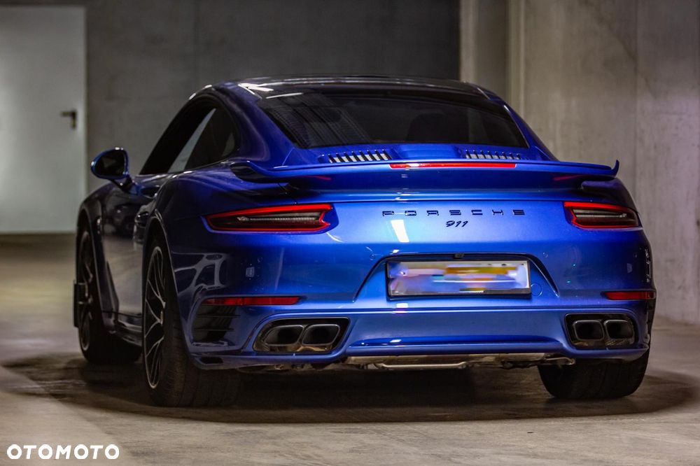 Porsche 911 Turbo S - 8
