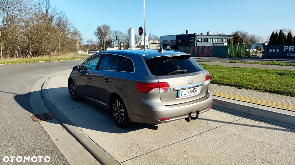 Toyota Avensis 2.0 D-4D Edition (2014) - 7