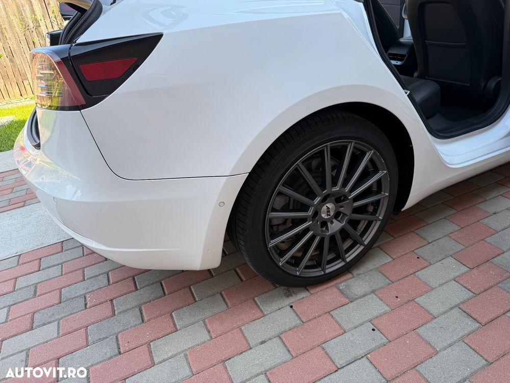 Tesla Model 3 Langstreckenbatterie Allradantrieb Dual Motor - 11