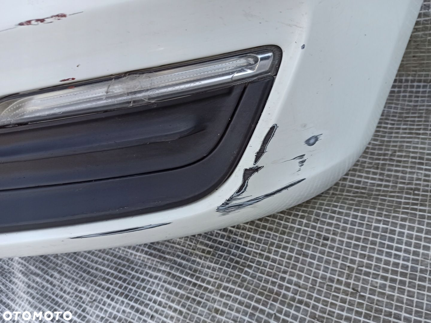 VOLVO S60 II V60 LIFT 13-18 ZDERZAK PRZEDNI PRZÓD KOMPLETNY BIAŁY 614 - 11