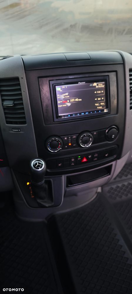 Mercedes-Benz Sprinter - 18