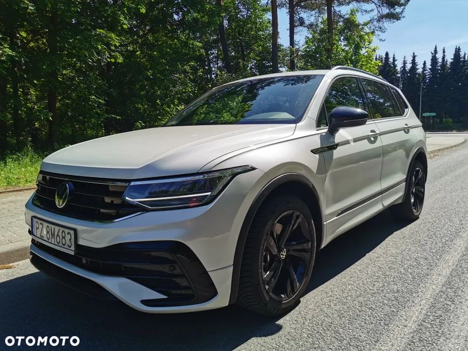 Volkswagen Tiguan - 1