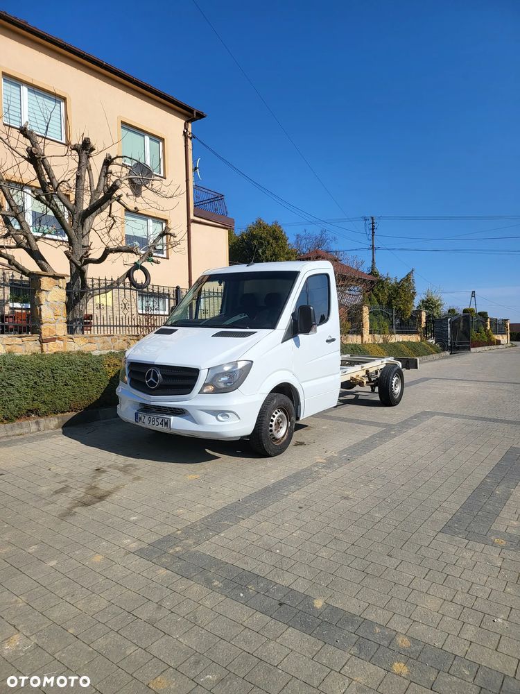 Mercedes-Benz Sprinter kontener windą - 1