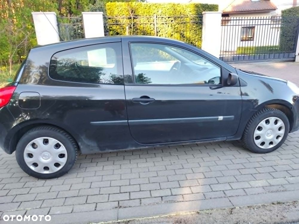 Renault Clio - 2