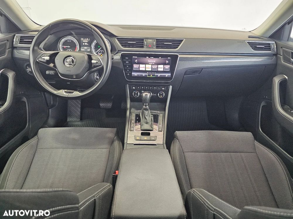 Skoda Superb 2.0 TDI 4X4 DSG Style - 8