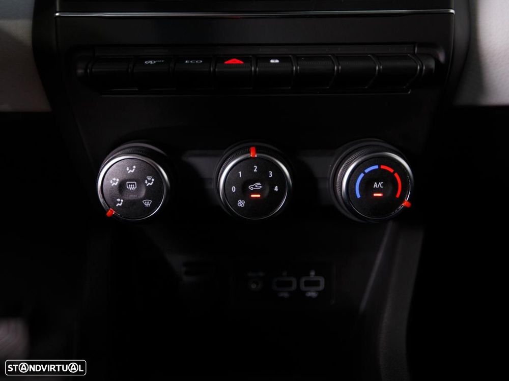 Renault Clio 1.0 TCe Evolution Bi-Fuel - 27