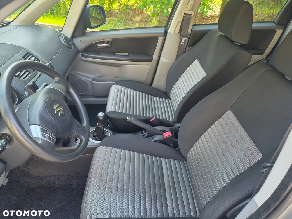 Suzuki SX4 1.6 VVT 4x4 Club - 9