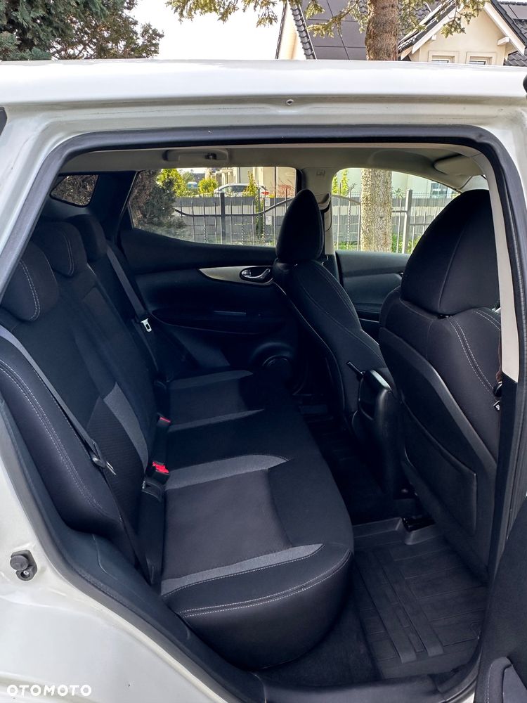 Nissan Qashqai 1.2 DIG-T Xtronic TEKNA+ - 36
